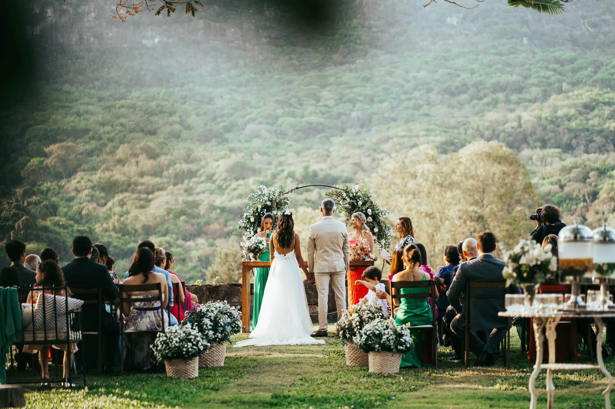 Rizing Falcon Photography: Light & Airy Photography Inspired by Natural Light and Emotion