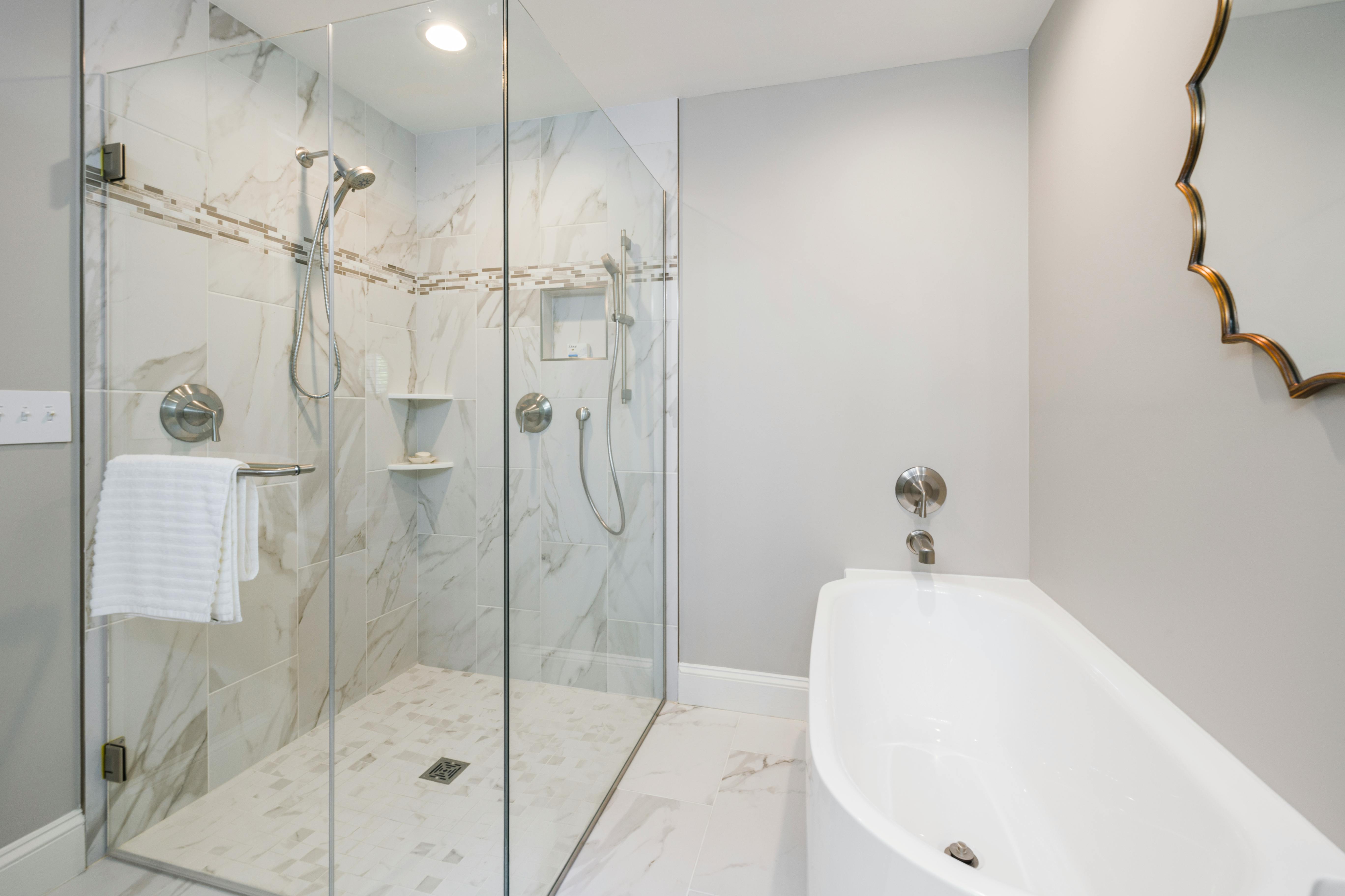 Mirrored Bathroom Cabinet with Light for Bathroom Organisation